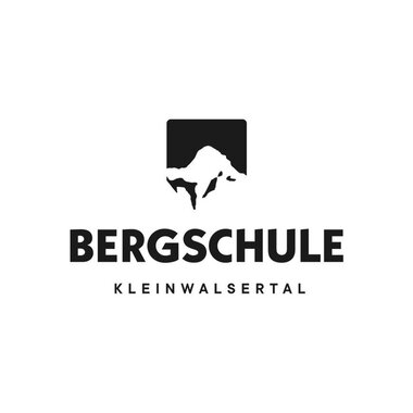 Logo der Bergschule Kleinwalsertal, mit Bergsilhouette über dem Text 'BERGSCHULE' und 'KLEINWALSERTAL' darunter. | © Bergschule Kleinwalsertal